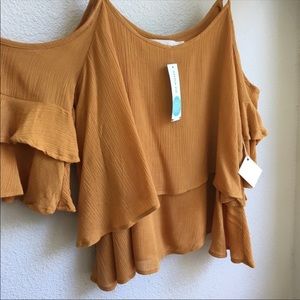 NWT ruffle cold shoulder shirt